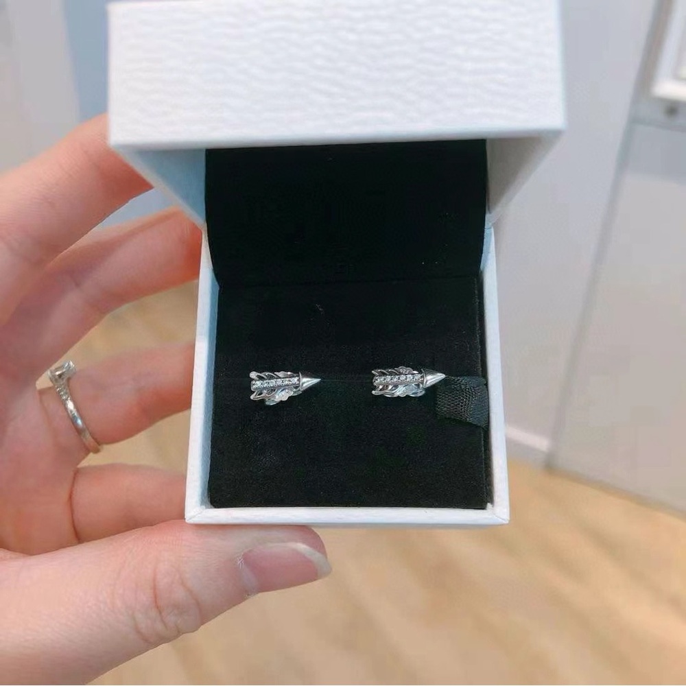 Pandora Sparkling Arrow Stud Earrings